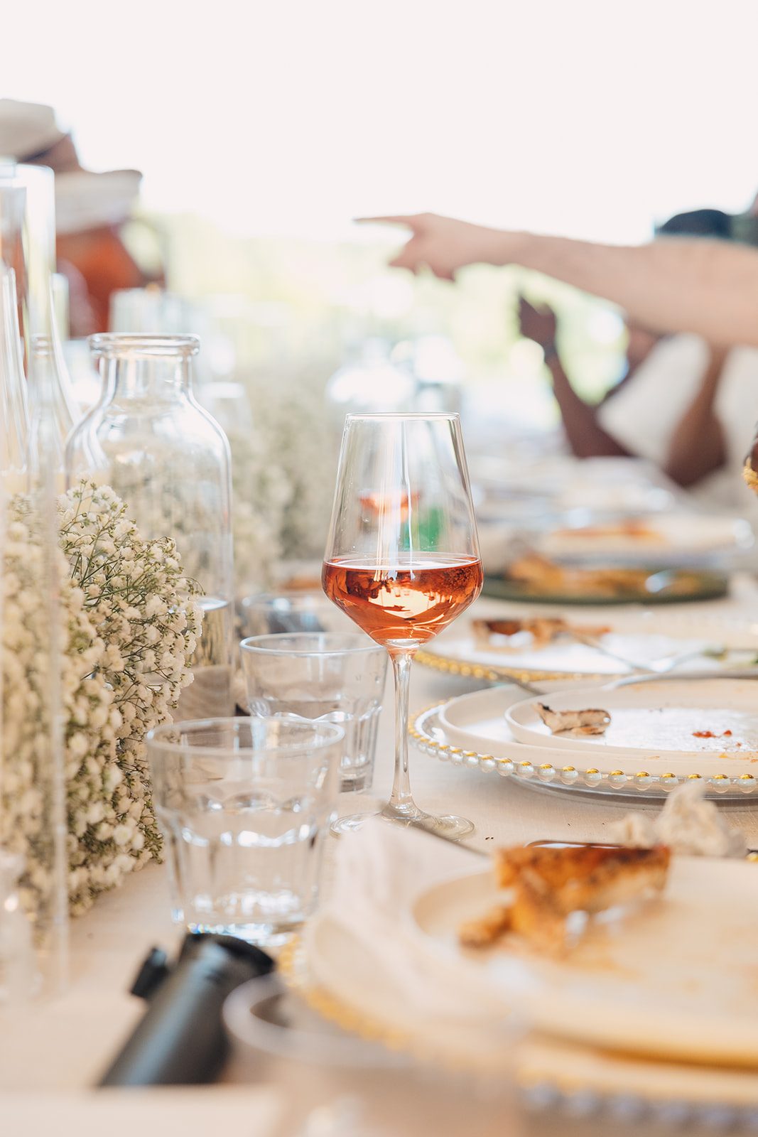 Jazmine and Jaleesa engagement dinner dinner party ambiance in Maryland — Creative Motion Events