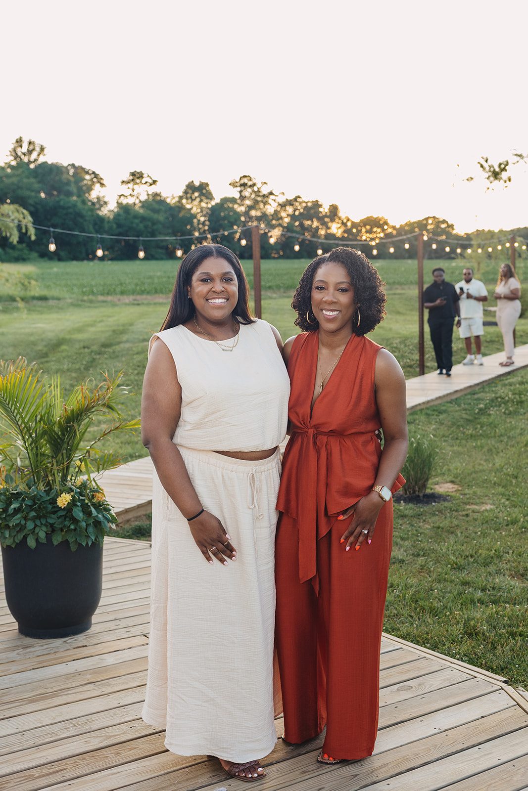 Jazmine and Jaleesa engagement dinner floral centerpiece in Maryland — Creative Motion Events
